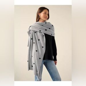 White+Warren cashmere heart travel wrap 20017